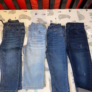 Toddler size 12-18 M (4pairs)